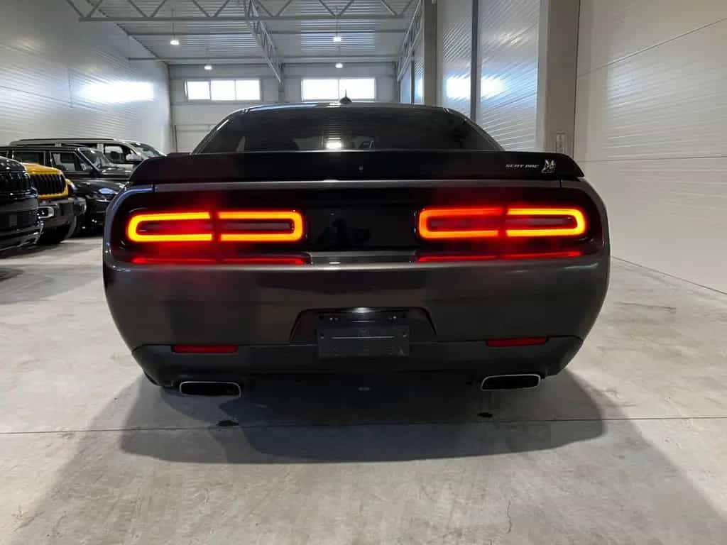 Dodge Challenger 6,4 Orig Widebody SRT Aut Nav Leder 10/2020-photo-10