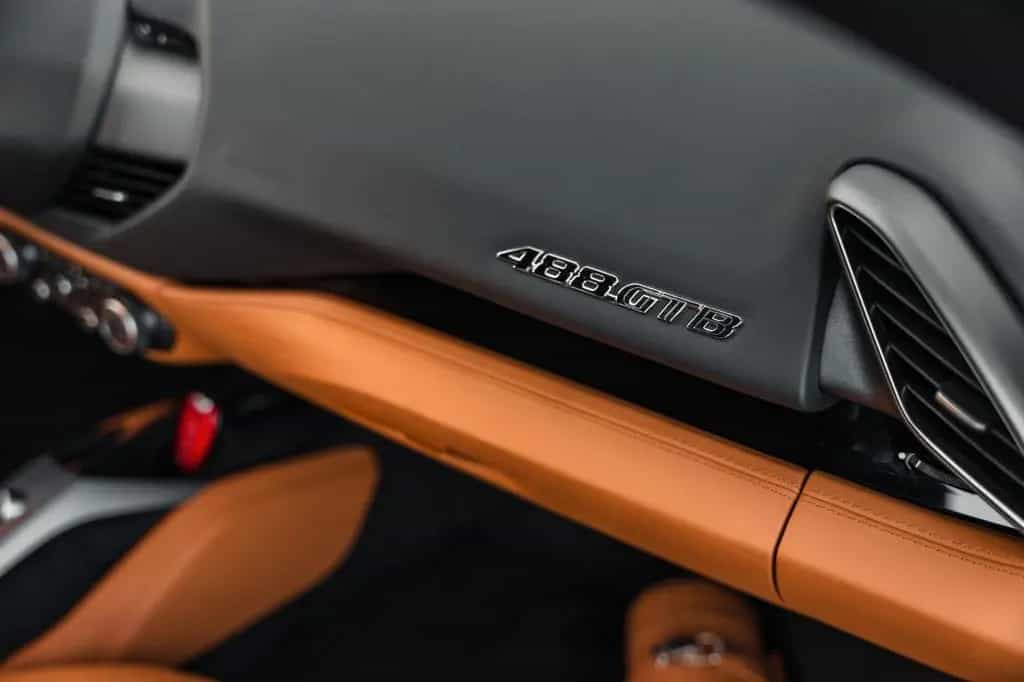 Ferrari 488 GTB Coupé DCT - great spec, 21 600 km 05/2018-photo-17