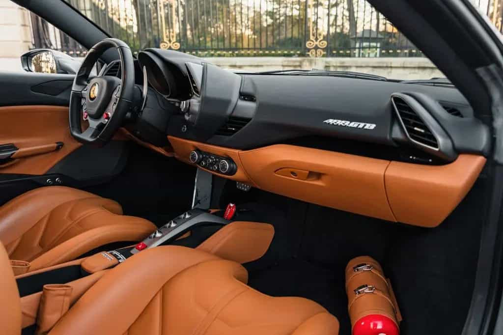 Ferrari 488 GTB Coupé DCT - great spec, 21 600 km 05/2018-photo-7