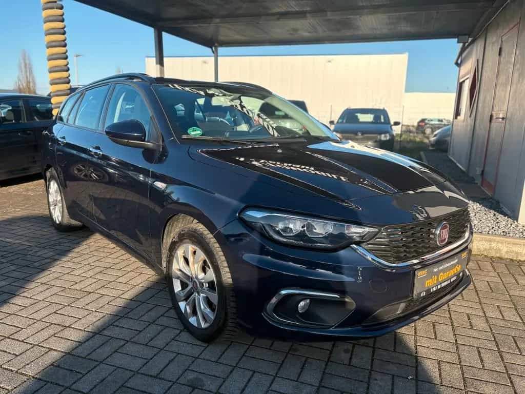 Fiat Tipo Lounge 02/2017-photo-1