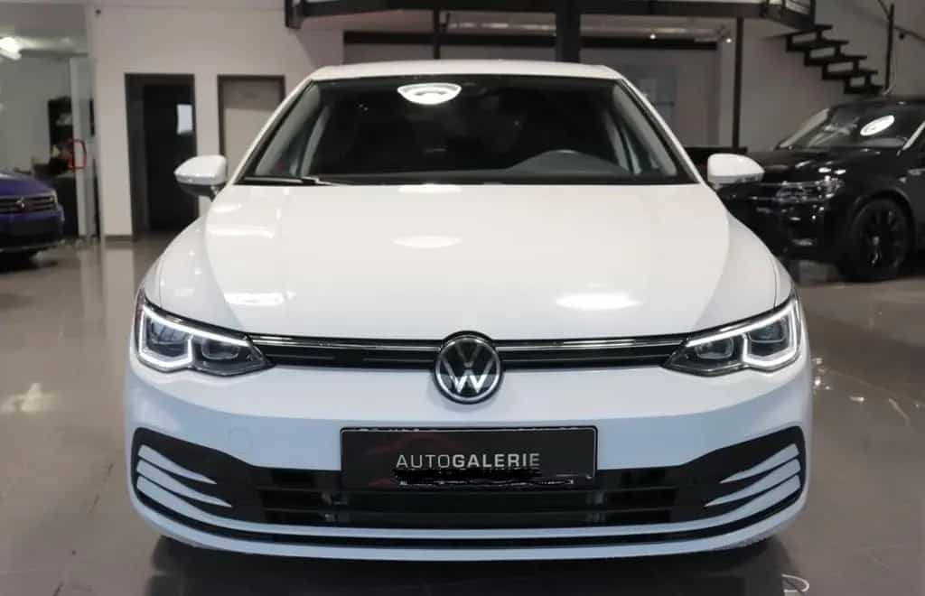 Volkswagen Golf VIII Lim. Life 07/2020-photo-3