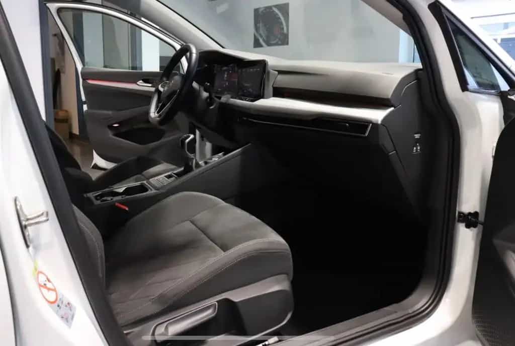 Volkswagen Golf VIII Lim. Life 07/2020-photo-9
