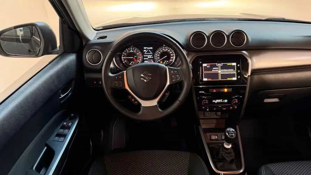 Suzuki Vitara 1.4 Comfort Hybrid 09/2022-photo-2