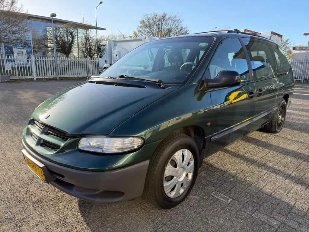 Chrysler Grand Voyager 2.4i SE + 7 SEATS + AIRCO + APK / 01/1999-photo-0