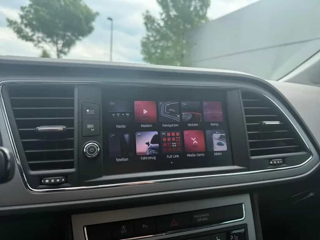 Seat Leon Xcellence 1.5 TSI Navi Apple CarPlay 07/2019-photo-29