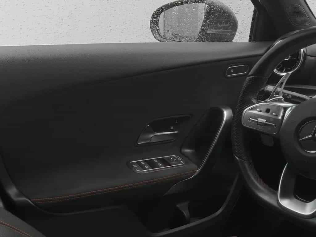 Mercedes-Benz A-Class 220 AMG Line 01/2019-photo-12
