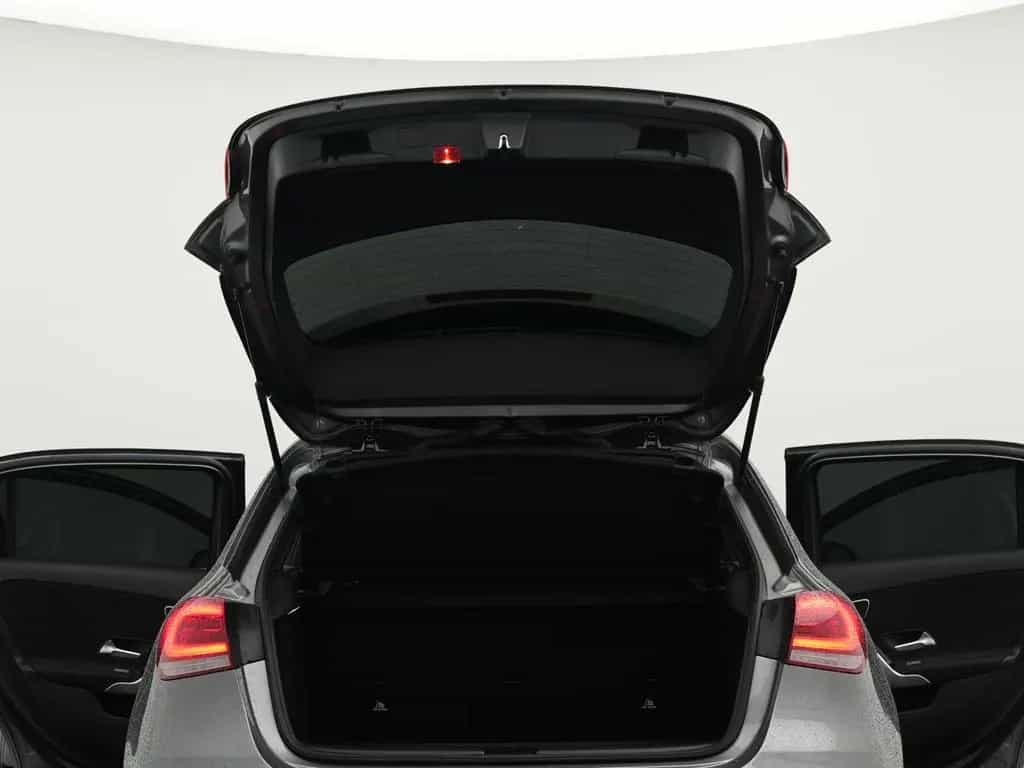 Mercedes-Benz A-Class 220 AMG Line 01/2019-photo-15