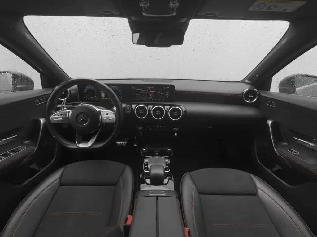 Mercedes-Benz A-Class 220 AMG Line 01/2019-photo-3
