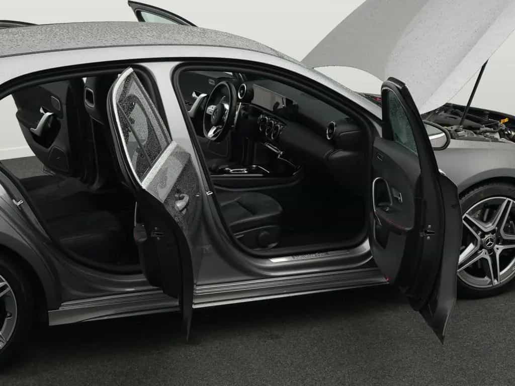 Mercedes-Benz A-Class 220 AMG Line 01/2019-photo-32