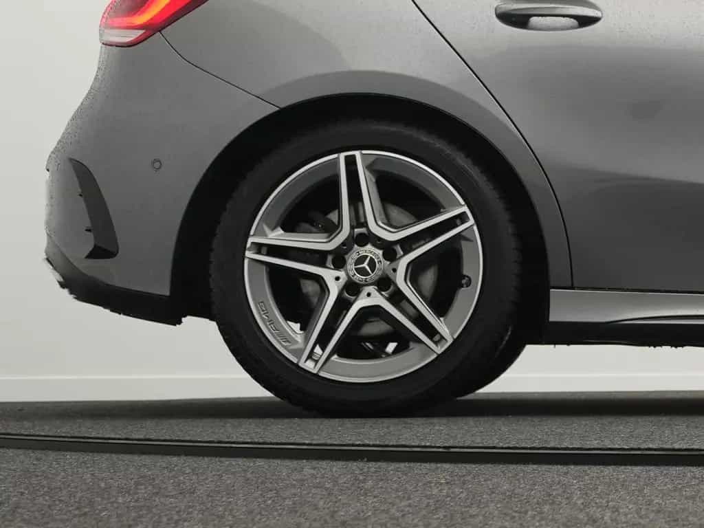 Mercedes-Benz A-Class 220 AMG Line 01/2019-photo-48