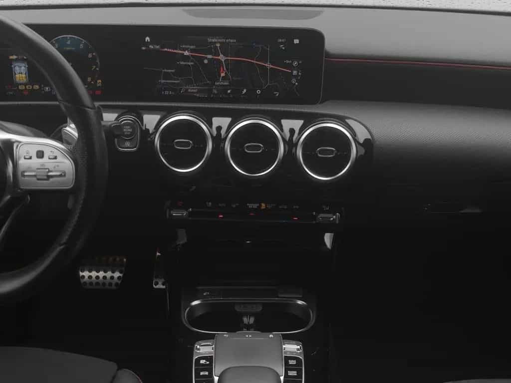 Mercedes-Benz A-Class 220 AMG Line 01/2019-photo-9