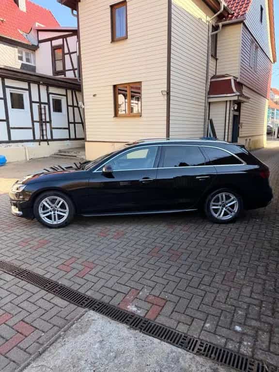 Audi A4 Avant 35 TDI advanced 04/2022-photo-4