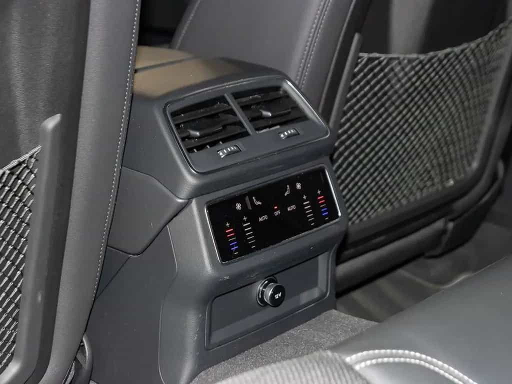 Audi A6 Avant 50 TDI S line quattro Head Up Keyless 04/2023-photo-16