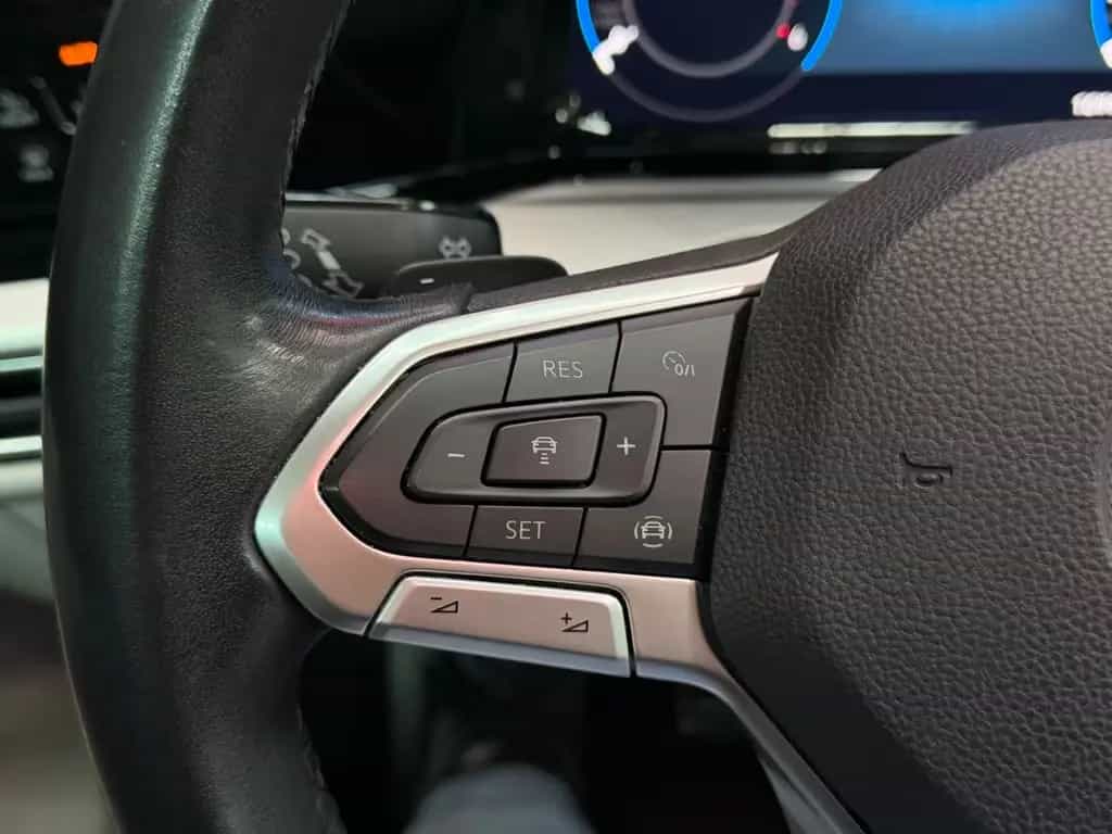 Volkswagen Golf VIII Lim.*DSG*Pano*IQ*StaHeiz*LED*AHK*S-Hef 03/2020-photo-40