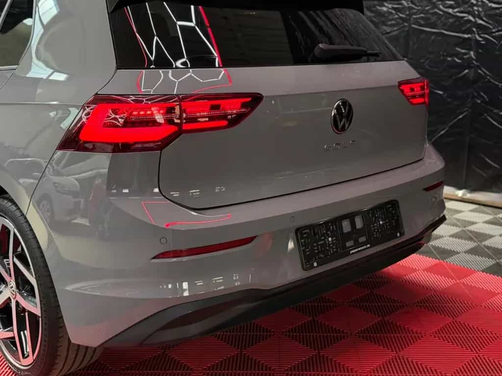 Volkswagen Golf VIII Lim.*DSG*Pano*IQ*StaHeiz*LED*AHK*S-Hef 03/2020-photo-6