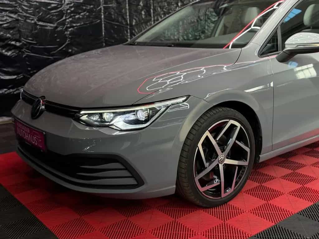 Volkswagen Golf VIII Lim.*DSG*Pano*IQ*StaHeiz*LED*AHK*S-Hef 03/2020-photo-9