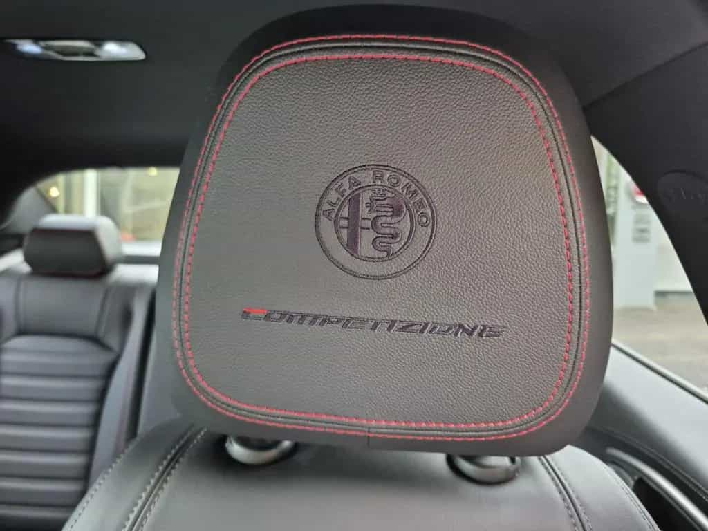 Alfa Romeo Giulia Competizione Q4 LED Leder Navi Rückfahrka 04/2023-photo-19