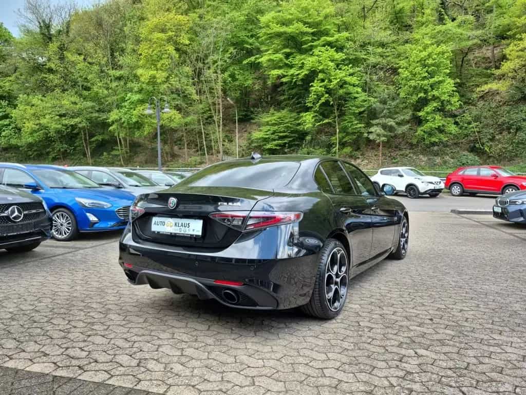 Alfa Romeo Giulia Competizione Q4 LED Leder Navi Rückfahrka 04/2023-photo-2