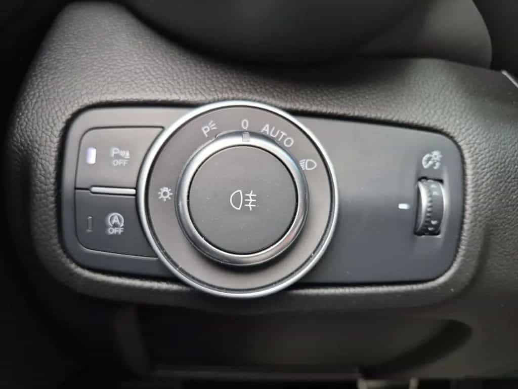 Alfa Romeo Giulia Competizione Q4 LED Leder Navi Rückfahrka 04/2023-photo-20