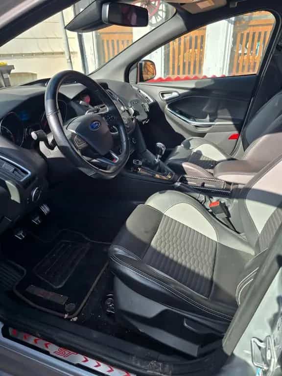 Ford Focus 2,0 EcoBoost ST Leder-Sport-Paket ST 07/2015-photo-11
