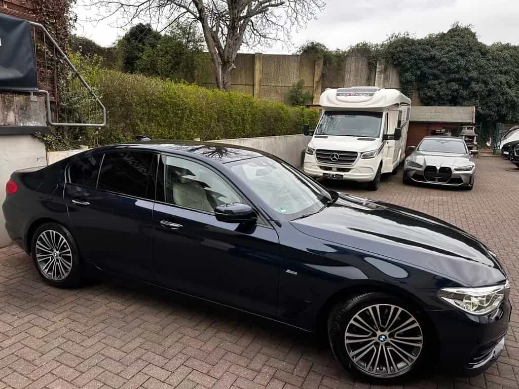 BMW 520 d xDrive M Sport Line StandHz*Sitzkl*ACC*360° 05/2018-photo-2