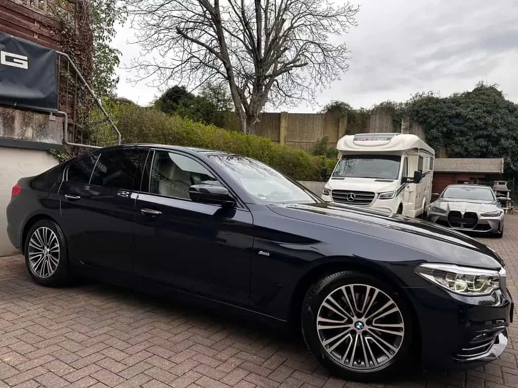 BMW 520 d xDrive M Sport Line StandHz*Sitzkl*ACC*360° 05/2018-photo-3