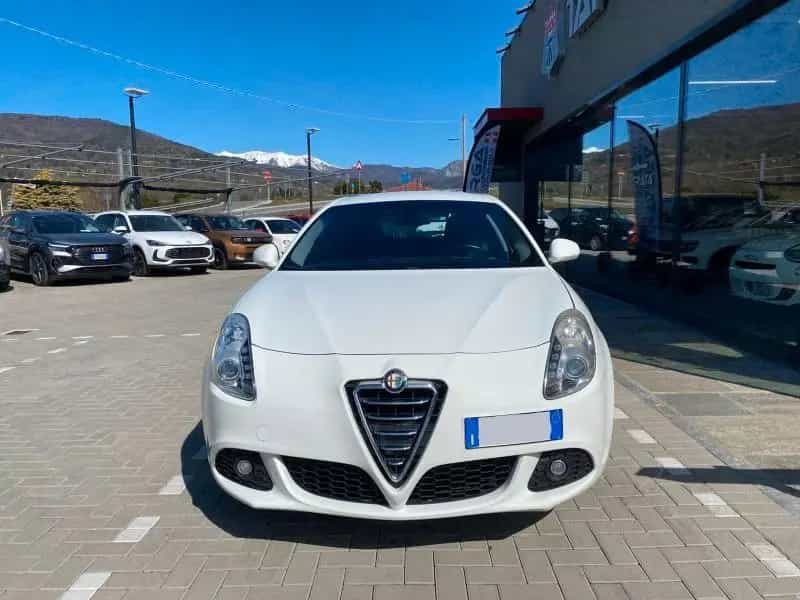 Alfa Romeo Giulietta 2.0 jtdm(2) Distinctive 140 09/2011-photo-1