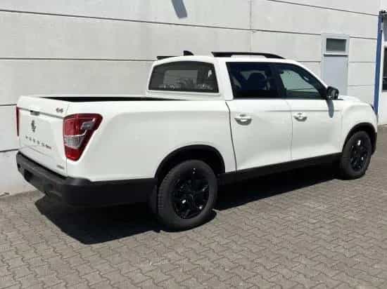 KGM Musso Grand 2.2 E-XDI AT 4WD Black Assist Paket null-photo-2
