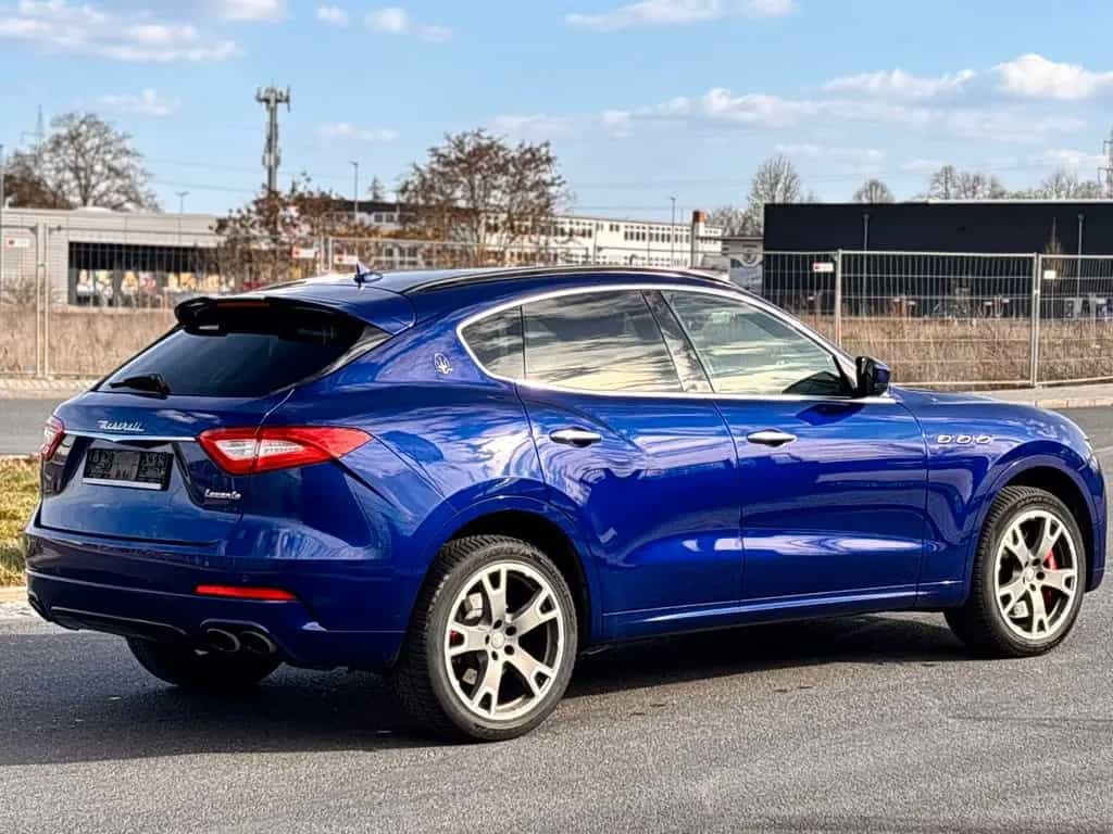Maserati Levante S 12/2016-photo-9