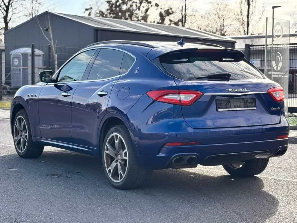 Maserati Levante S 12/2016-photo-13