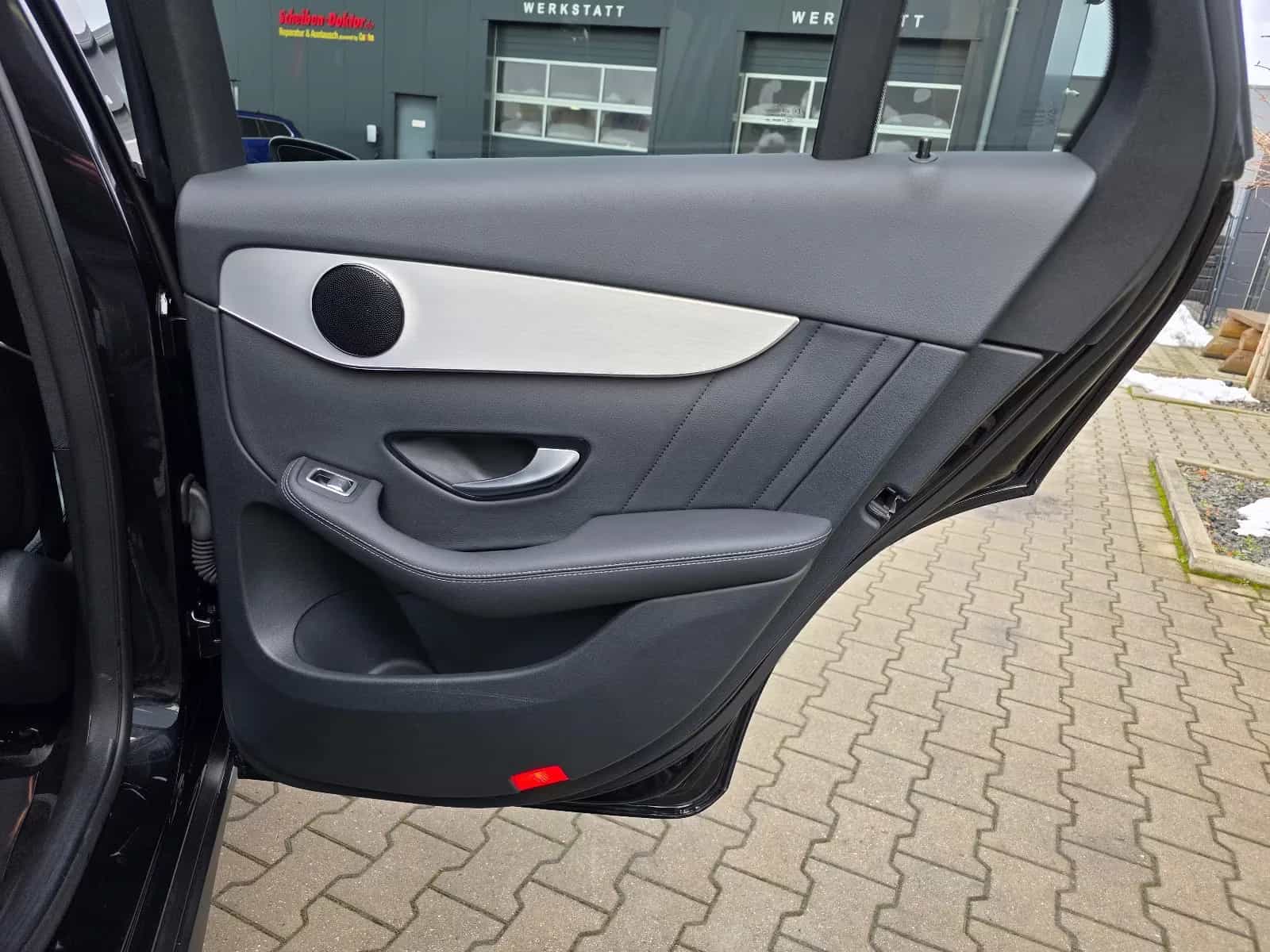 Mercedes-Benz GLC-Class 200 11/2019-photo-26