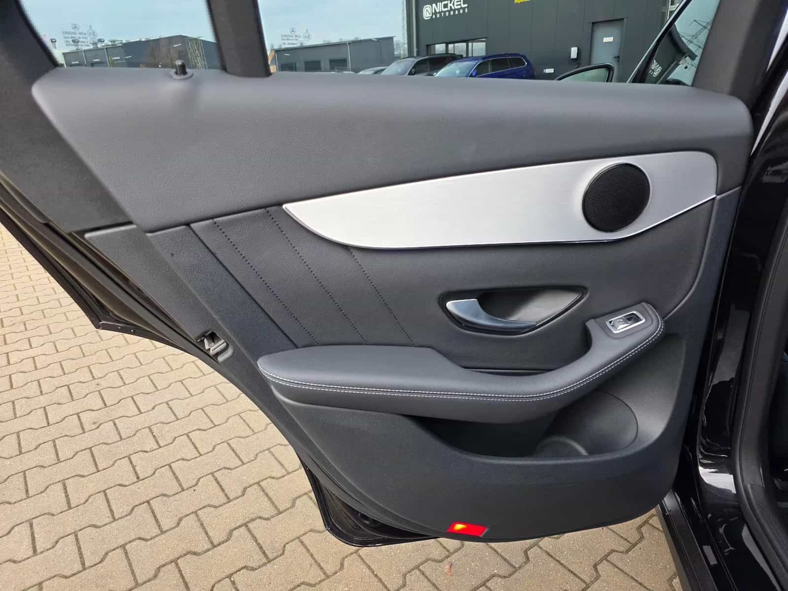 Mercedes-Benz GLC-Class 200 11/2019-photo-29