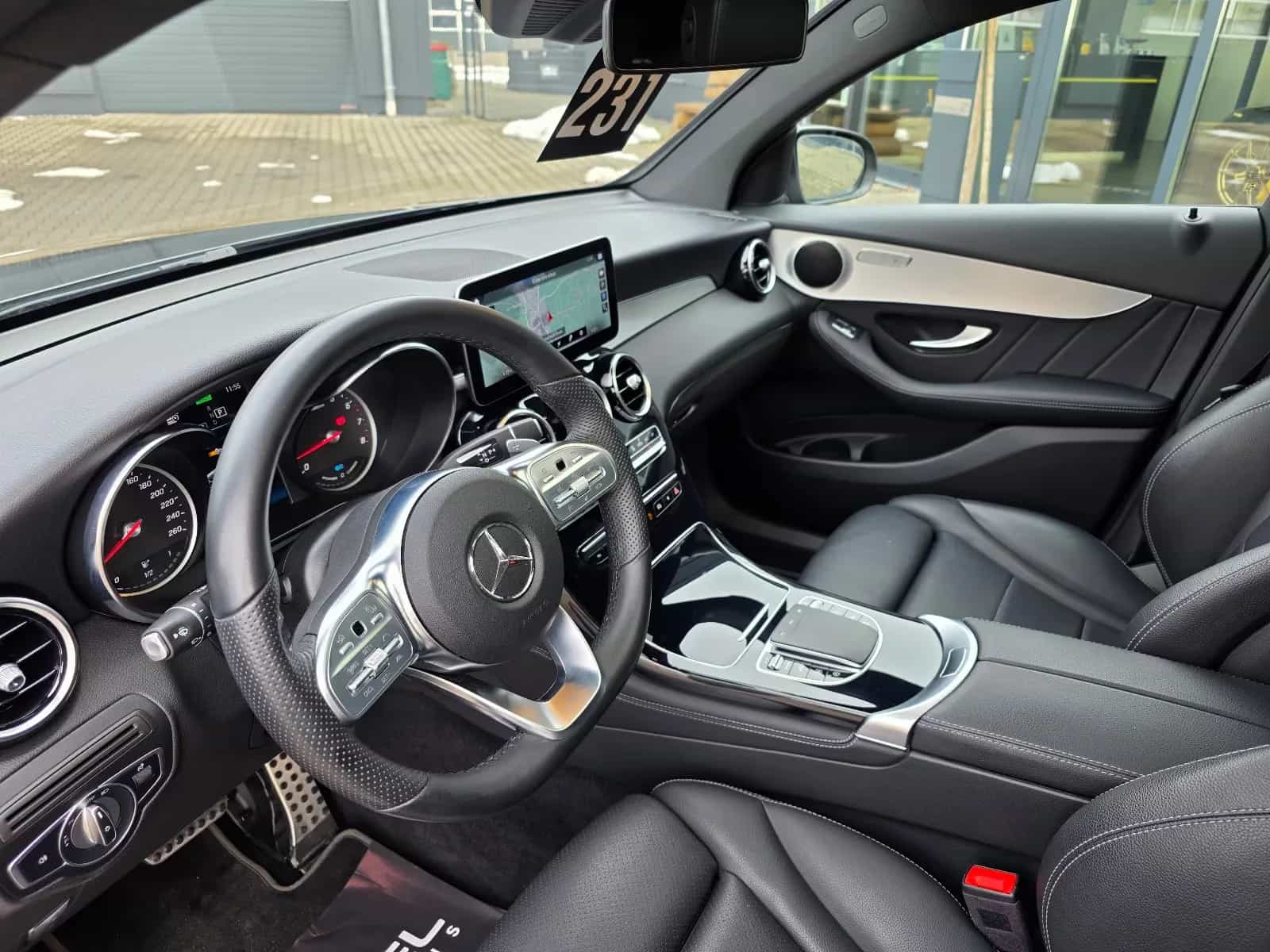 Mercedes-Benz GLC-Class 200 11/2019-photo-32