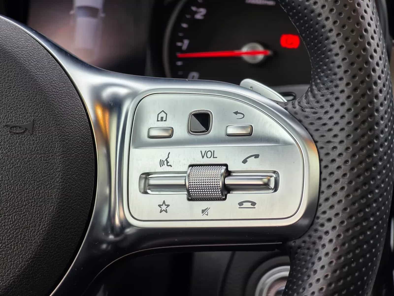 Mercedes-Benz GLC-Class 200 11/2019-photo-41