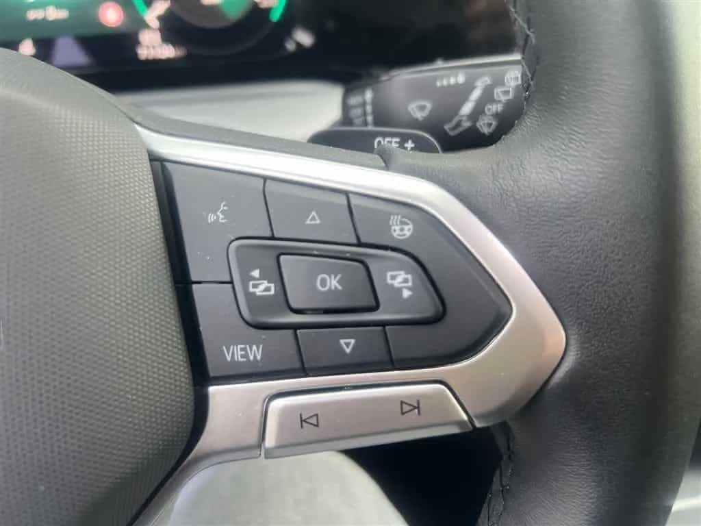 Volkswagen Golf Variant Life 1.5 eTSI DSG BusinessPremium 01/2024-photo-11