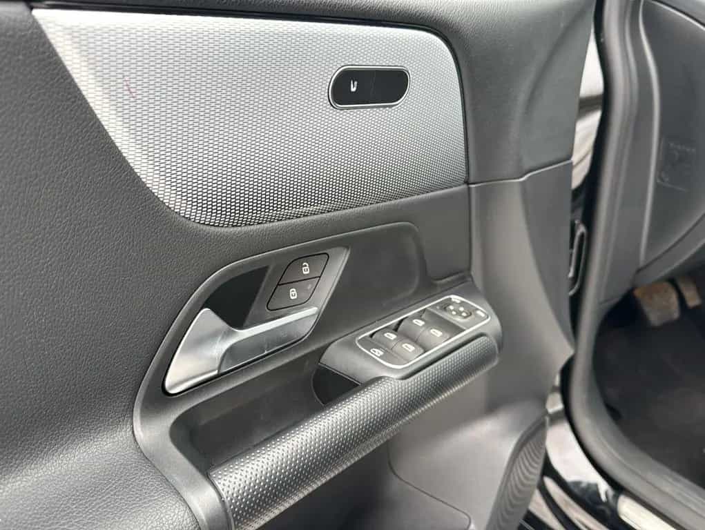Mercedes-Benz B-Class 180 AHK Schwenkbar*LED*MBUX 04/2019-photo-24