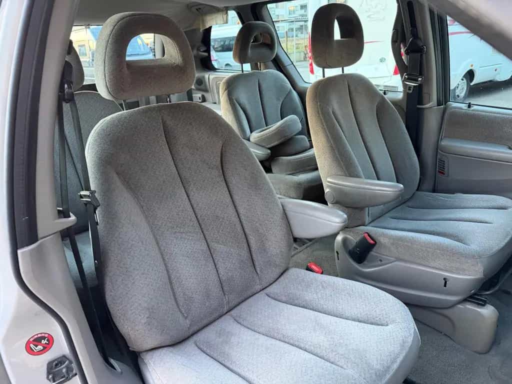 Chrysler Grand Voyager SE 2.4 Auto 07/2001-photo-12