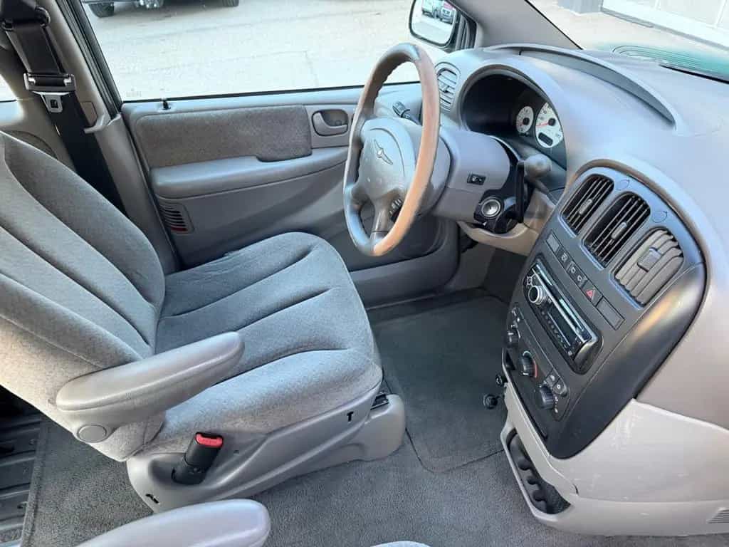 Chrysler Grand Voyager SE 2.4 Auto 07/2001-photo-16