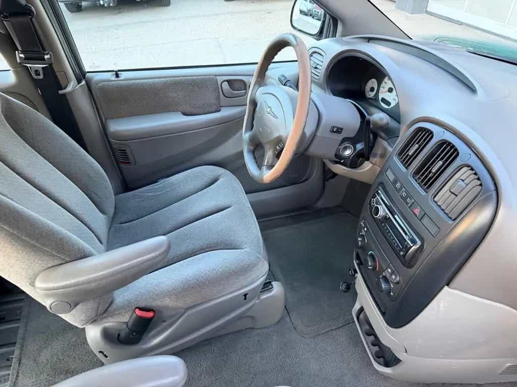 Chrysler Grand Voyager SE 2.4 Auto 07/2001-photo-17