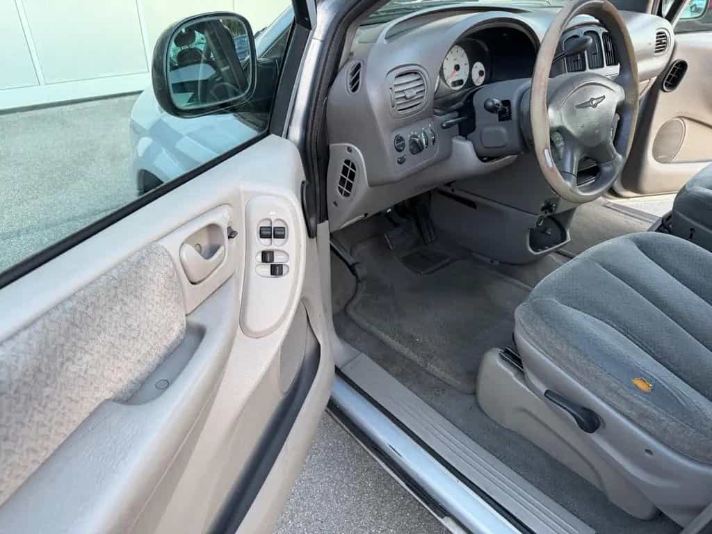 Chrysler Grand Voyager SE 2.4 Auto 07/2001-photo-20