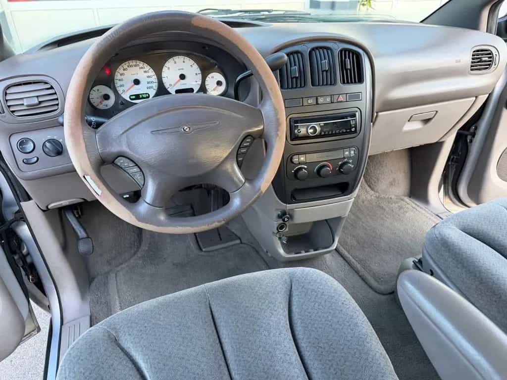 Chrysler Grand Voyager SE 2.4 Auto 07/2001-photo-22