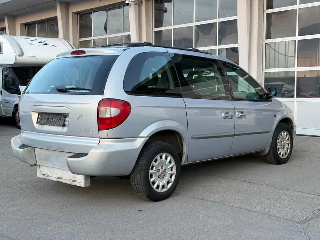 Chrysler Grand Voyager SE 2.4 Auto 07/2001-photo-32