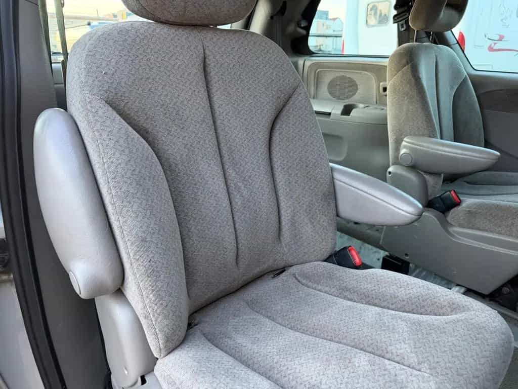 Chrysler Grand Voyager SE 2.4 Auto 07/2001-photo-34