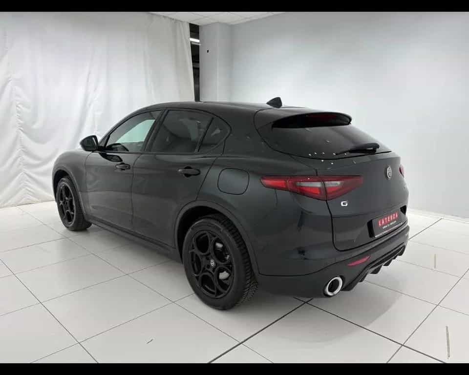 Alfa Romeo Stelvio ALFA ROMEO Stelvio 2.2 t Executive Q4 210cv auto 03/2018-photo-1