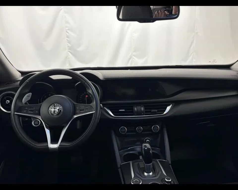 Alfa Romeo Stelvio ALFA ROMEO Stelvio 2.2 t Executive Q4 210cv auto 03/2018-photo-2