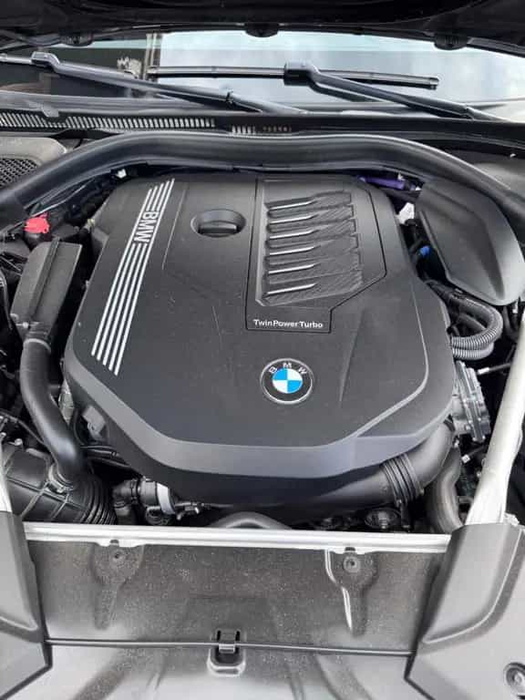 BMW 5 Series 540i xD T/Werksgarantie/Luxury Line/Laser/HUD/SH 04/2022-photo-2