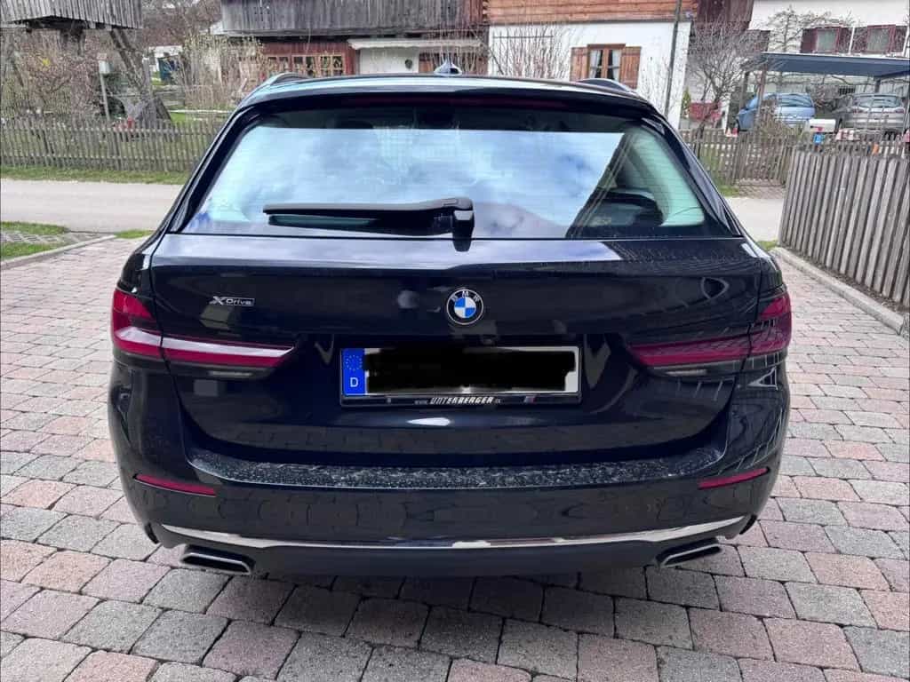 BMW 5 Series 540i xD T/Werksgarantie/Luxury Line/Laser/HUD/SH 04/2022-photo-5