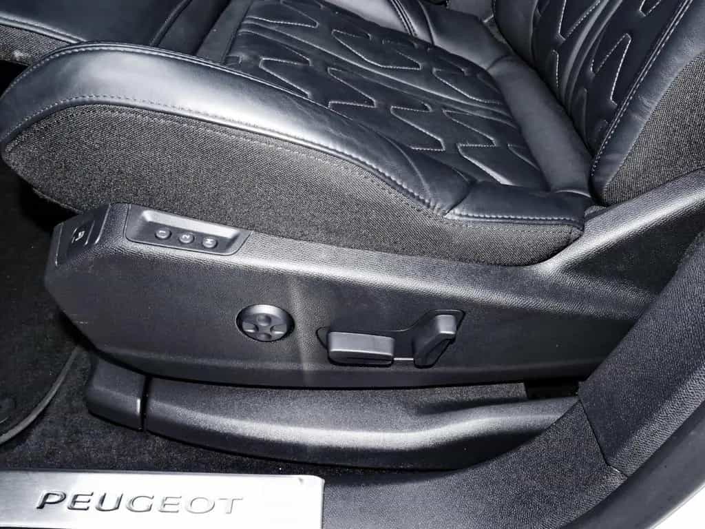 Peugeot 3008 GT 136 Hybrid Volleder+ACC+Full-LED+Panoda 01/2024-photo-11