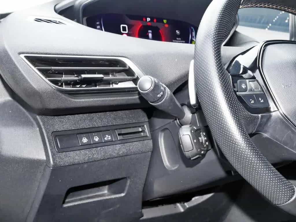 Peugeot 3008 GT 136 Hybrid Volleder+ACC+Full-LED+Panoda 01/2024-photo-13