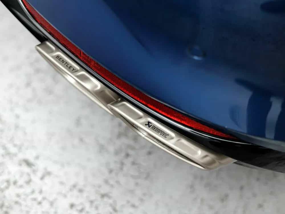 Bentley Continental GT Azure V8 Hybrid null-photo-23